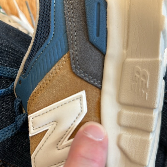 New Balance 997H, sz 10.5 - Picture 7 of 7